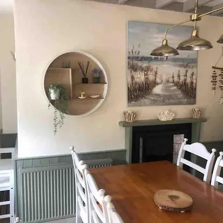 Prázdninový dům The Old Thatch, Lemybrien *