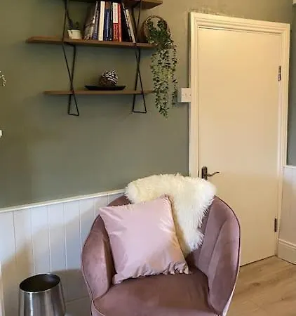 The Old Thatch, Lemybrien