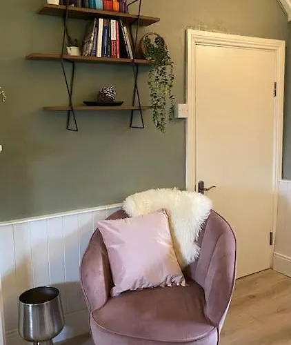 The Old Thatch, Lemybrien